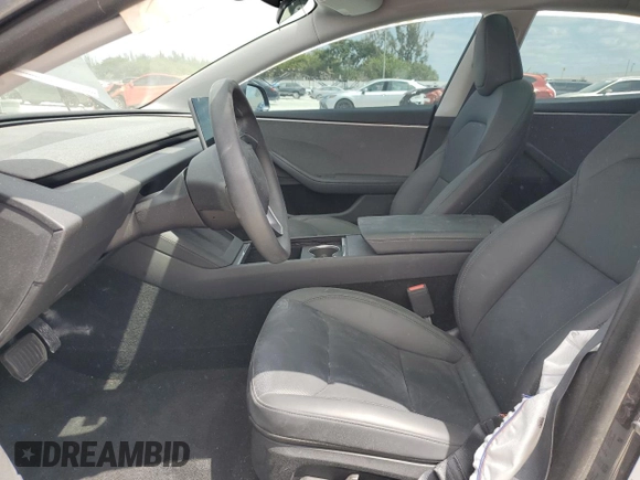 2024 Tesla Model 3 z VIN 5YJ3E1EA8RF749228, wystawiony jako Copart lot #54073925 z przebiegiem 5 369 mil mil oraz Szkoda całkowita • Salvage title. Historia ofert i sprzedaży dostępna na DreamBid. Obrazek 7.