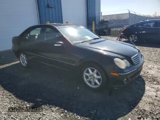 2005 Mercedes-Benz C 230 Kompressor with VIN WDBRF40J95F676990, listed as a Copart auction lot 58575345 with 211,230 mi miles and Clean title. Bid and sale history available at DreamBid. Image 4.