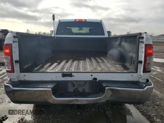 2021 Ram 2500 Tradesman with VIN 3C6UR5HJ5MG585149, listed as a Copart auction lot 84829774 with 114,586 mi miles and Salvage title. Bid and sale history available at DreamBid. Image 6.
