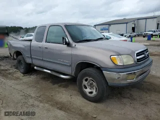 2001 Toyota Tundra SR5 with VIN 5TBRT34161S185472, listed as a Copart auction lot 88358145 with 300,644 mi miles and Salvage Title. Bid and sale history available at carsss.com. Image 4.