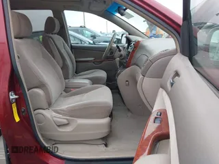 2004 Toyota Sienna XLE z VIN 5TDZA22C24S148709, wystawiony jako IAAI lot #42144527 z przebiegiem 199 711 mil mil oraz . Historia ofert i sprzedaży dostępna na DreamBid. Obrazek 5.