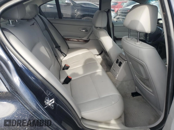 2006 BMW 3 Series 325xi with VIN WBAVD13536KV14510, listed as a Copart auction lot 49331735 with 161,975 mi miles and Salvage Title. Bid and sale history available at carsss.com. Image 10.