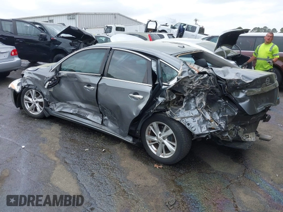 2014 Nissan Altima 2.5 with VIN 1N4AL3APXEC182763, listed as a IAAI auction lot 41943003 with 246,706 mi miles. Bid and sale history available at carsss.com. Image 3.