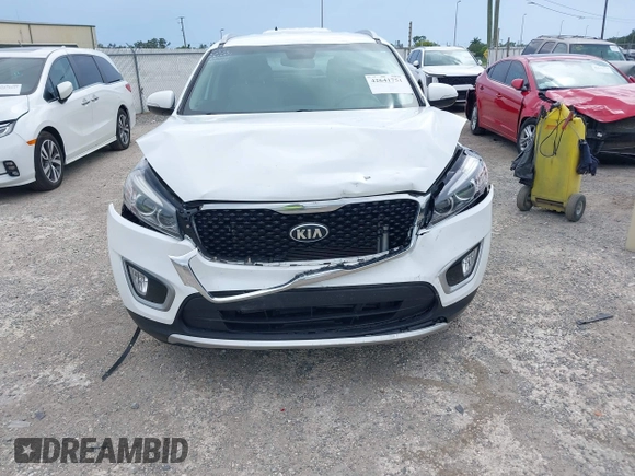 2017 Kia Sorento EX с VIN 5XYPH4A58HG315255, выставлен на аукционе IAAI как лот 42641751 с пробегом 105 385 миль миль и . История ставок и продаж доступна на DreamBid. Изображение 6.