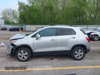 2020 Chevrolet Trax LT with VIN 3GNCJPSB3LL107513, listed as a IAAI auction lot 42276450 with 54,260 mi miles and . Bid and sale history available at DreamBid. Image 14.