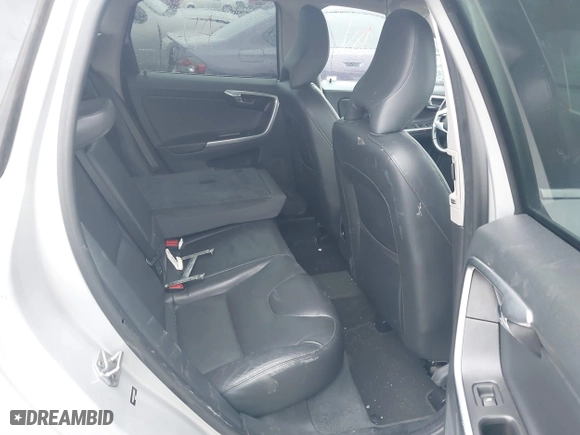 2016 Volvo XC60 T5 Drive-E Premier with VIN YV440MDK0G2826671, listed as a IAAI auction lot 41466201 with 81,659 mi miles. Bid and sale history available at carsss.com. Image 8.