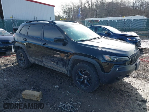 2019 Jeep Cherokee Latitude with VIN 1C4PJMCX8KD464323, listed as a IAAI auction lot 41700738 with 179,234 mi miles. Bid and sale history available at carsss.com. Image 1.