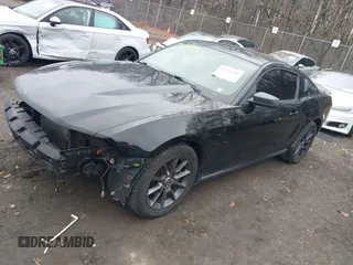 2012 Ford Mustang Premium z VIN 1ZVBP8AM1C5216285, wystawiony jako IAAI lot #41191304 z przebiegiem 190 290 mil mil oraz . Historia ofert i sprzedaży dostępna na DreamBid. Obrazek 19.