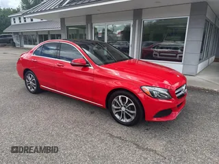 2016 Mercedes-Benz C 300 Luxury z VIN 55SWF4KB9GU114622, wystawiony jako IAAI lot #42409629 z przebiegiem 182 028 mil mil oraz . Historia ofert i sprzedaży dostępna na DreamBid. Obrazek 1.
