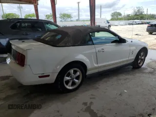 2008 Ford Mustang Deluxe с VIN 1ZVHT84N285127603, выставлен на аукционе Copart как лот 61134925 с пробегом Не указан миль и Чистый • Clean title. История ставок и продаж доступна на DreamBid. Изображение 3.