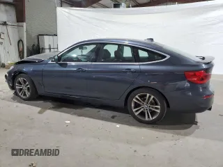 2018 BMW 3 Series 330i xDrive with VIN WBA8Z9C52JB220330, listed as a Copart auction lot 82926983 with 53,436 mi miles and Non Repairable. Bid and sale history available at carsss.com. Image 2.