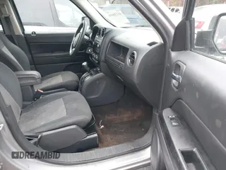 2015 Jeep Patriot Altitude Edition with VIN 1C4NJPBA8FD399095, listed as a IAAI auction lot 41236068 with 119,298 mi miles. Bid and sale history available at carsss.com. Image 5.