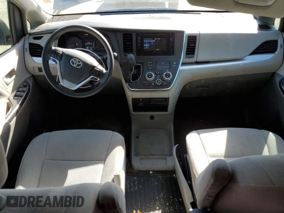 2017 Toyota Sienna L с VIN 5TDZZ3DC8HS899668, выставлен на аукционе Copart как лот 48944024 с пробегом 123 689 миль миль и Списание • Salvage title. История ставок и продаж доступна на DreamBid. Изображение 8.