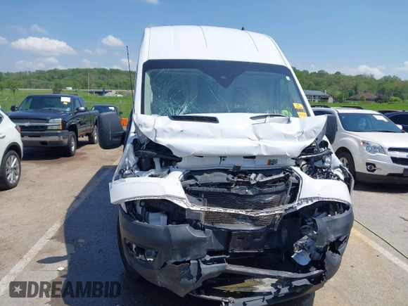 2022 Ford Transit Cargo with VIN 1FTBR3X8XNKA31327, listed as a IAAI auction lot 42081060 with Not provided miles and . Bid and sale history available at DreamBid. Image 12.