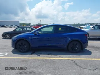 2024 Tesla Model Y с VIN 7SAYGDED5RF015208, выставлен на аукционе IAAI как лот 42723983 с пробегом 10 223 миль миль и . История ставок и продаж доступна на DreamBid. Изображение 14.