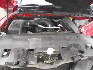 2018 Ram 1500 Sport z VIN 1C6RR7MT1JS161612, wystawiony jako IAAI lot #40943059 z przebiegiem Nie podano mil oraz . Historia ofert i sprzedaży dostępna na DreamBid. Obrazek 10.