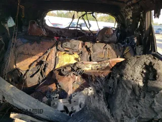 2014 Kia Sorento LX z VIN 5XYKTDA62EG490243, wystawiony jako Copart lot #53523275 z przebiegiem Nie podano mil oraz Nie do naprawy • Non repairable. Historia ofert i sprzedaży dostępna na DreamBid. Obrazek 10.