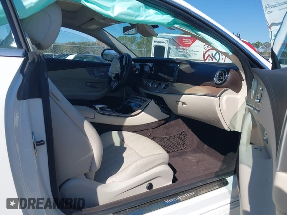 2019 Mercedes-Benz E-Class E 450 with VIN WDD1J6JB9KF096477, listed as a IAAI auction lot 41036923 with 28,335 mi miles. Bid and sale history available at carsss.com. Image 5.