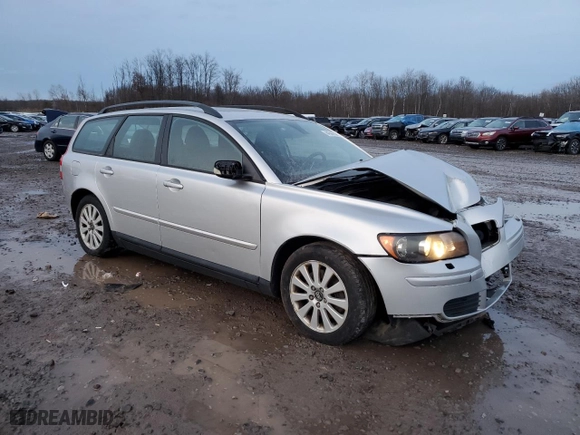 2005 Volvo V50 with VIN YV1MW390052099722, listed as a Copart auction lot 84544754 with 87,435 mi miles and Salvage Title. Bid and sale history available at carsss.com. Image 4.