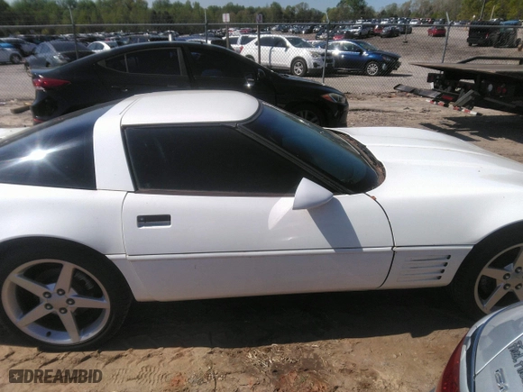 1994 Chevrolet Corvette with VIN 1G1YY22P9R5107851, listed as a IAAI auction lot 42000934 with 87,677 mi miles. Bid and sale history available at carsss.com. Image 13.