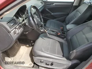 2017 Volkswagen Passat R-Line z VIN 1VWDT7A34HC006546, wystawiony jako Copart lot #55060795 z przebiegiem 159 846 mil mil oraz Szkoda całkowita • Salvage title. Historia ofert i sprzedaży dostępna na DreamBid. Obrazek 7.