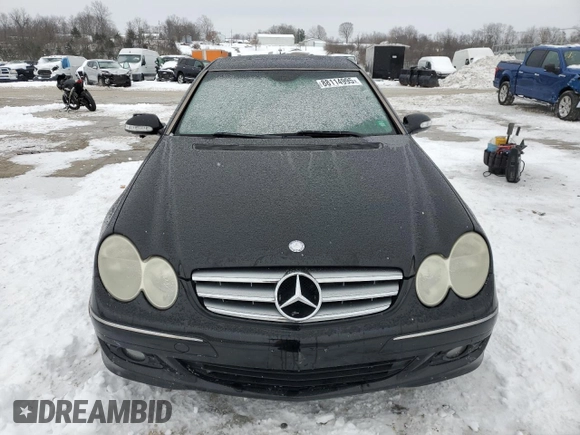 2008 Mercedes-Benz CLK 350 z VIN WDBTJ56H68F241279, wystawiony jako Copart lot #88114995 z przebiegiem 151 961 mil mil oraz Szkoda całkowita • Salvage title. Historia ofert i sprzedaży dostępna na DreamBid. Obrazek 5.