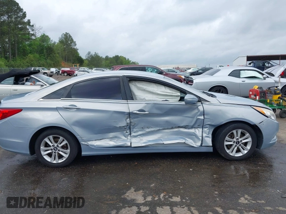 2013 Hyundai Sonata GLS z VIN 5NPEB4AC2DH781807, wystawiony jako IAAI lot #41958385 z przebiegiem 177 531 mil mil oraz . Historia ofert i sprzedaży dostępna na DreamBid. Obrazek 13.