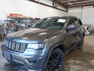 2020 Jeep Grand Cherokee Laredo z VIN 1C4RJFAG9LC325526, wystawiony jako IAAI lot #42609824 z przebiegiem 44 457 mil mil oraz . Historia ofert i sprzedaży dostępna na DreamBid. Obrazek 17.
