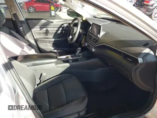 2019 Nissan Altima 2.5 S with VIN 1N4BL4BW5KC212554, listed as a IAAI auction lot 41340107 with 87,165 mi miles. Bid and sale history available at carsss.com. Image 5.