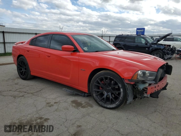 2014 Dodge Charger RT z VIN 2C3CDXCT5EH166019, wystawiony jako Copart lot #44645655 z przebiegiem 217 083 mil mil oraz Szkoda całkowita • Salvage title. Historia ofert i sprzedaży dostępna na DreamBid. Obrazek 4.