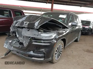 2024 Lincoln Aviator Reserve z VIN 5LM5J7WC2RGL05445, wystawiony jako IAAI lot #42184539 z przebiegiem 68 616 mil mil oraz . Historia ofert i sprzedaży dostępna na DreamBid. Obrazek 17.