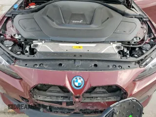 2024 BMW i4 eDrive35 z VIN WBY43AW06RFR52113, wystawiony jako Copart lot #54506065 z przebiegiem 21 588 mil mil oraz Tytuł czysty. Historia ofert i sprzedaży dostępna na DreamBid. Obrazek 11.