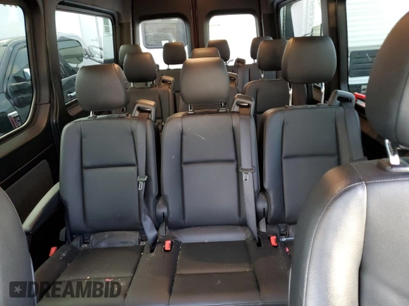 2022 Mercedes-Benz Sprinter with VIN W1Z4DFHY9NT090071, listed as a Copart auction lot 80545164 with 32,695 mi miles and Salvage Title. Bid and sale history available at DreamBid. Image 10.