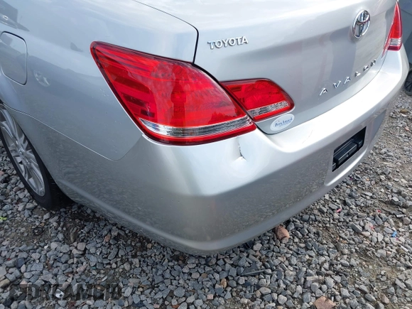 2006 Toyota Avalon XL with VIN 4T1BK36B76U124101, listed as a IAAI auction lot 41859964 with 135,255 mi miles. Bid and sale history available at carsss.com. Image 6.