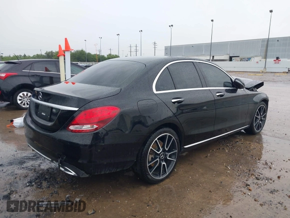 2016 Mercedes-Benz C 300 z VIN 55SWF4JB9GU108417, wystawiony jako IAAI lot #42091964 z przebiegiem 110 577 mil mil oraz . Historia ofert i sprzedaży dostępna na DreamBid. Obrazek 4.