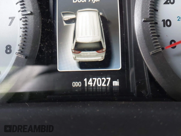 2015 Toyota Sienna SE with VIN 5TDXK3DC4FS678965, listed as a IAAI auction lot 40817635 with 147,027 mi miles. Bid and sale history available at carsss.com. Image 15.