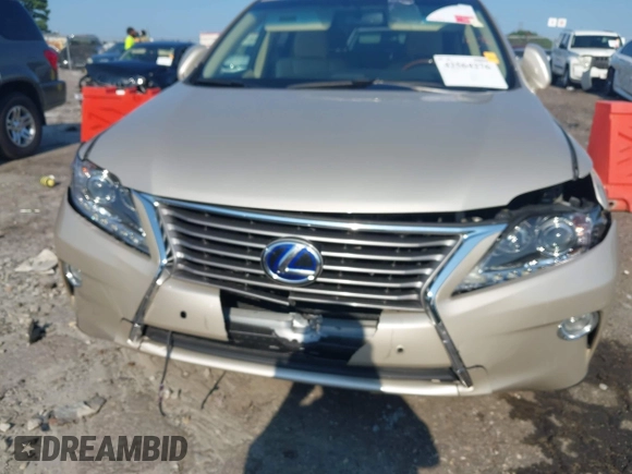 2013 Lexus RX 450h z VIN JTJZB1BA1D2006779, wystawiony jako IAAI lot #42564276 z przebiegiem 54 303 mil mil oraz . Historia ofert i sprzedaży dostępna na DreamBid. Obrazek 6.