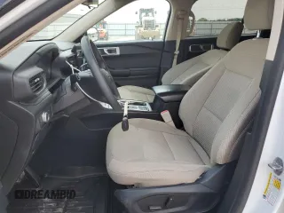 2021 Ford Explorer z VIN 1FMSK7BH3MGA94897, wystawiony jako Copart lot #53405285 z przebiegiem 58 804 mil mil oraz Czysty tytuł • Clean title. Historia ofert i sprzedaży dostępna na DreamBid. Obrazek 7.