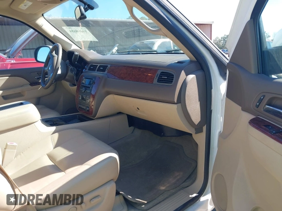 2013 Chevrolet Tahoe LT with VIN 1GNSCBE07DR256584, listed as a IAAI auction lot 39068684 with 139,897 mi miles and . Bid and sale history available at DreamBid. Image 5.
