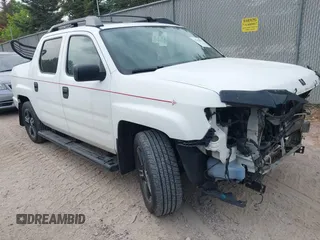 2013 Honda Ridgeline RTL z VIN 5FPYK1F58DB018542, wystawiony jako IAAI lot #42465817 z przebiegiem 112 898 mil mil oraz . Historia ofert i sprzedaży dostępna na DreamBid. Obrazek 1.