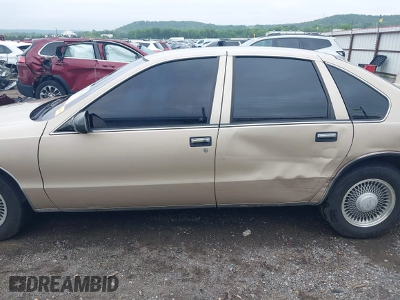 1996 Chevrolet Caprice 1SA Special Value с VIN 1G1BL52W7TR179967, выставлен на аукционе IAAI как лот 42311914 с пробегом 146 265 миль миль и . История ставок и продаж доступна на DreamBid. Изображение 14.