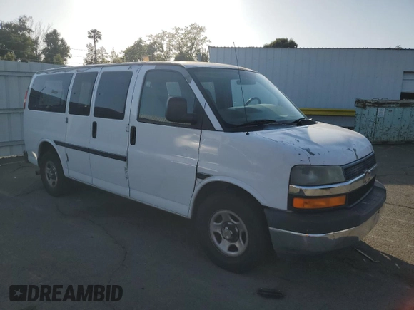2005 Chevrolet Express Passenger with VIN 1GNFG15T051173153, listed as a Copart auction lot 55385315 with 221,174 mi miles and Clean title. Bid and sale history available at DreamBid. Image 4.