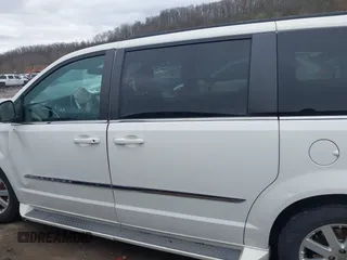 2012 Chrysler Town & Country Touring with VIN 2C4RC1BG9CR278341, listed as a IAAI auction lot 41952677 with 123,282 mi miles and . Bid and sale history available at DreamBid. Image 14.