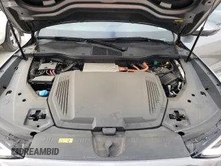 2021 Audi e-tron Premium z VIN WA1AAAGE4MB031782, wystawiony jako Copart lot #65578012 z przebiegiem 21 981 mil mil oraz . Historia ofert i sprzedaży dostępna na DreamBid. Obrazek 7.