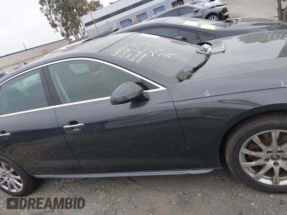 2020 Audi A4 Premium z VIN WAUGMAF46LN004092, wystawiony jako IAAI lot #42078484 z przebiegiem 53 273 mil mil oraz . Historia ofert i sprzedaży dostępna na DreamBid. Obrazek 13.