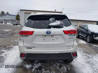 2018 Toyota Highlander Hybrid Limited с VIN 5TDDGRFH5JS043617, выставлен на аукционе IAAI как лот 41541783 с пробегом 91 038 миль миль и . История ставок и продаж доступна на DreamBid. Изображение 16.