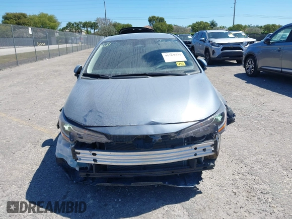 2025 Toyota Corolla LE z VIN 5YFB4MDEXSP240479, wystawiony jako IAAI lot #41769331 z przebiegiem 1075 mil mil oraz . Historia ofert i sprzedaży dostępna na DreamBid. Obrazek 6.