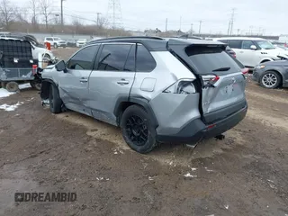 2019 Toyota RAV4 XLE with VIN 2T3W1RFV0KW007088, listed as a IAAI auction lot 41642339 with 60,567 mi miles. Bid and sale history available at carsss.com. Image 3.