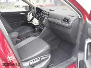 2020 Volkswagen Tiguan SE with VIN 3VV2B7AX2LM018722, listed as a IAAI auction lot 41802291 with 58,914 mi miles. Bid and sale history available at carsss.com. Image 5.