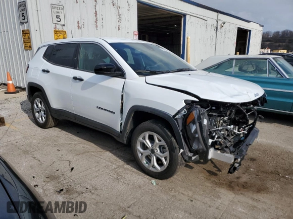 2025 Jeep Compass Sport with VIN 3C4NJDAN0ST519379, listed as a Copart auction lot 52678105 with 1,923 mi miles and Clean title. Bid and sale history available at DreamBid. Image 4.